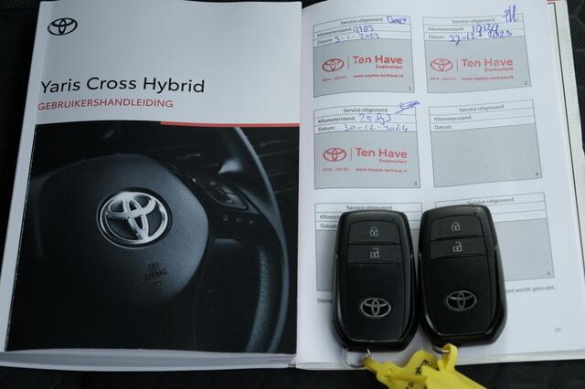 Toyota YARIS Cross 1.5 Hybrid 115 First Edition Automaat | Apple CarPlay & Androi