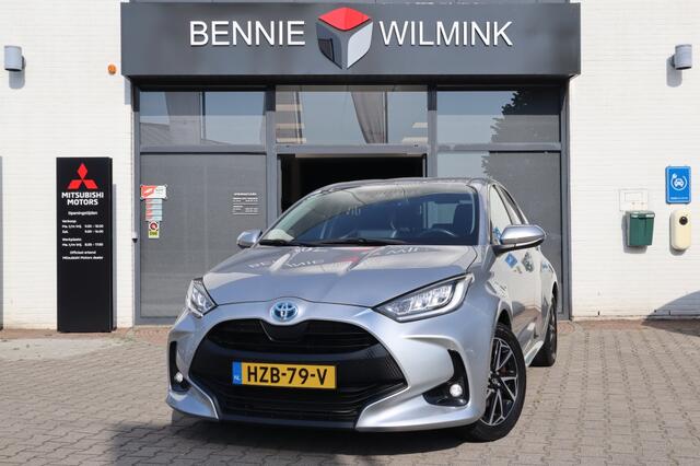 Toyota YARIS 1.5 Hybrid Dynamic | All Seasons | Stoelverwarming | Led |