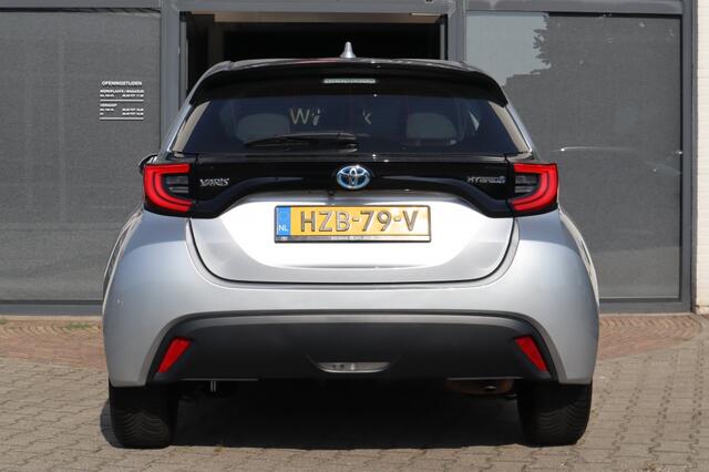 Toyota YARIS 1.5 Hybrid Dynamic | All Seasons | Stoelverwarming | Led |