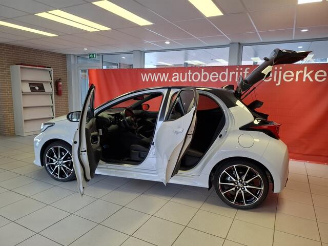 Toyota YARIS 1.5 Hyb. GR Sport, Nederlandse auto !! 12 maanden Bovag garantie