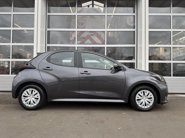 Toyota YARIS 1.5 Hyb. Active