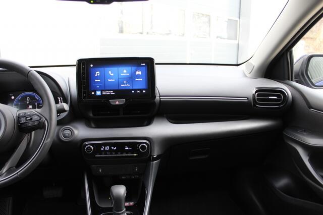 Toyota YARIS 1.5 Hybrid Dynamic PDC / BSM / Stoelverwarming