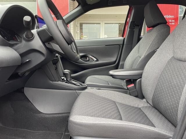 Toyota YARIS Cross 1.5 Hybrid 115 First Edition | Comfort Pack | Sensoren v/a |