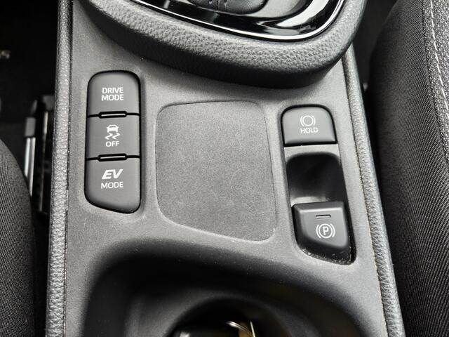 Toyota YARIS Cross 1.5 Hybrid 115 First Edition | Sensoren v/a | Stuur- Stoelverwar