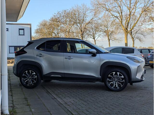 Toyota YARIS Cross 1.5 Hybrid 115 Dynamic | Stoel- stuurverwarming | Keyless | Camera | PDC V+A | ACC | 10,5" Multimedia