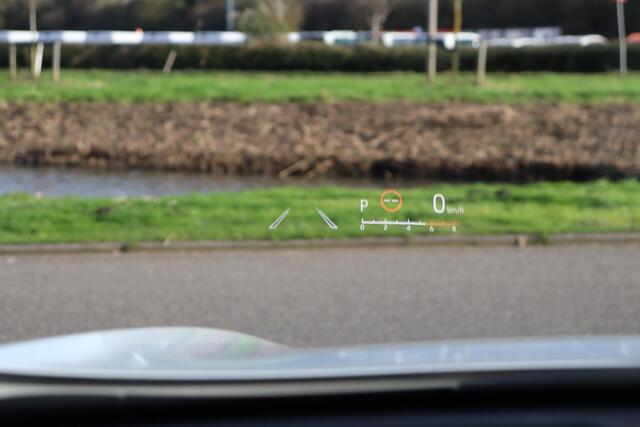 Toyota YARIS Cross 1.5 Hybrid Adventure, HUD, BSM, Parkeersensoren Apple Carplay, Android auto, DAB, Navi