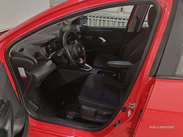 Toyota YARIS 1.5 Hybrid 116pk Dynamic 5 Drs Navi / Adapt.Cruise C,/ A.Cam./ Head-up