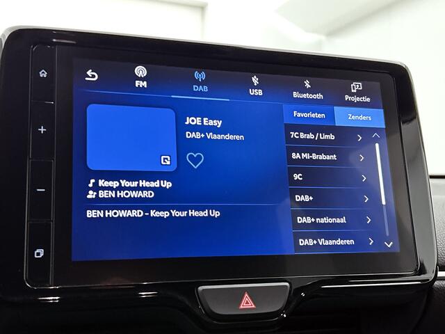 Toyota YARIS 1.5 Hybrid Dynamic | BTW Voertuig | Stoelverwarming |