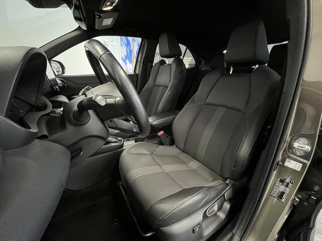 Toyota YARIS Cross 1.5 Hybrid Adventure | TREKHAAK | HEAD-UP | STOEL/STUUR VERWARMING |