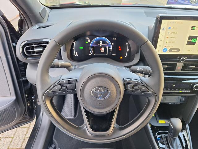 Toyota YARIS Cross 1.5 Hybrid 115 Dynamic met Comfort Pack | Navi | PDC v+a | Stoel/stuur/voorruit verw | Dode hoek detectie |