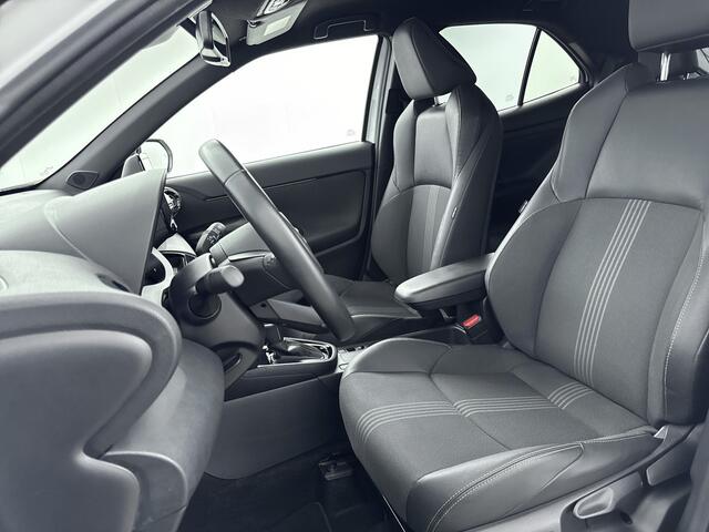 Toyota YARIS Cross 1.5 Hybrid Adventure Limited | Navi | Stoelverwarming | Head Up Display | Parkeersensoren |