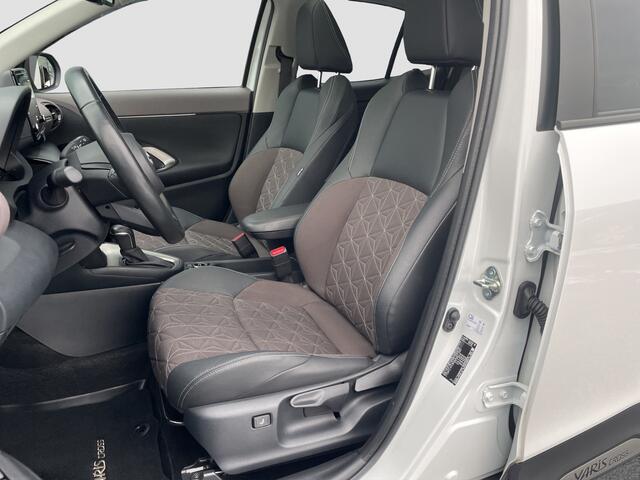 Toyota YARIS Cross 1.5 Hybrid AWD Executive | Panodak | HUD | Trekhaak | 360 camera