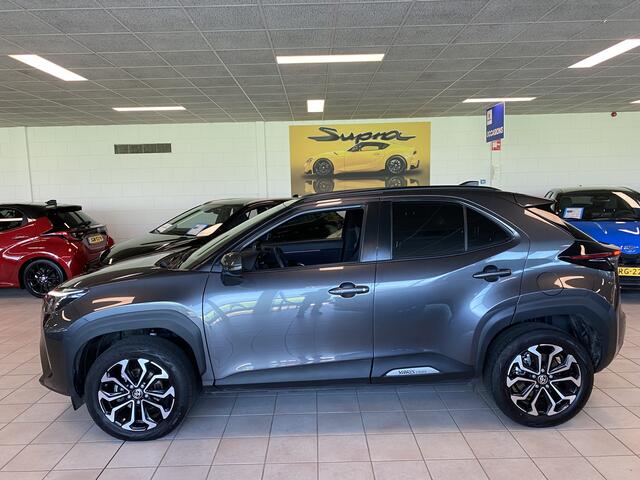 Toyota YARIS Cross 1.5 Hybrid 115 First Edition | Stuur en stoel verwarming