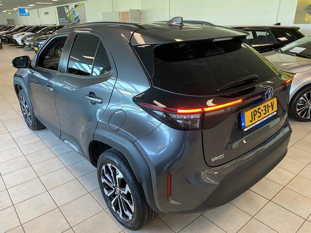 Toyota YARIS Cross 1.5 Hybrid 115 First Edition | Stuur en stoel verwarming