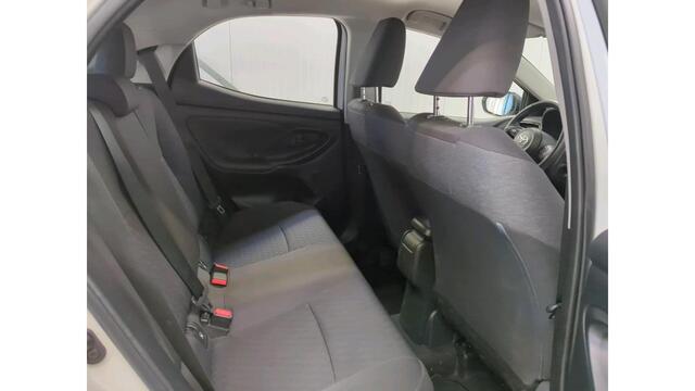 Toyota YARIS 1.5 Hybrid AUT! 1e Eig! Camera! NW MODEL! VERWACHT!