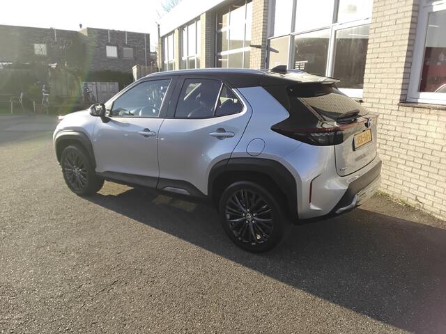 Toyota YARIS Cross 1.5 Hybrid Adventure Two tone
