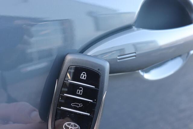 Toyota YARIS Cross 1.5 Hybrid 130 GR Sport, 360 Camera, Stoel- en Stuurverwarming met voordeel!