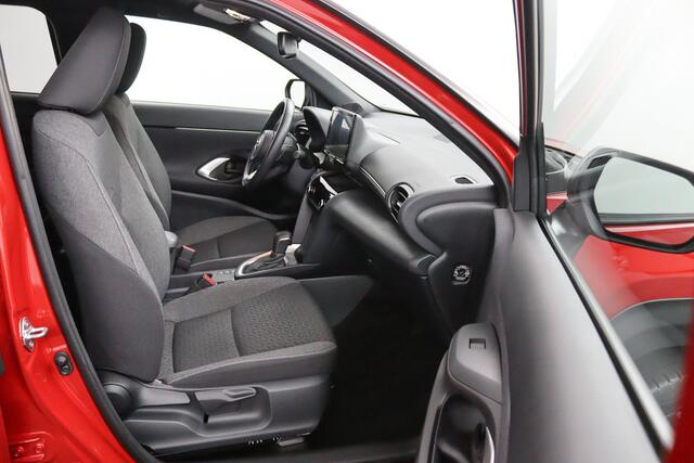 Toyota YARIS Cross 1.5 Hybrid Dynamic | Navigatie | Led Verlichting | Privacy Glas | Keyless Entry |