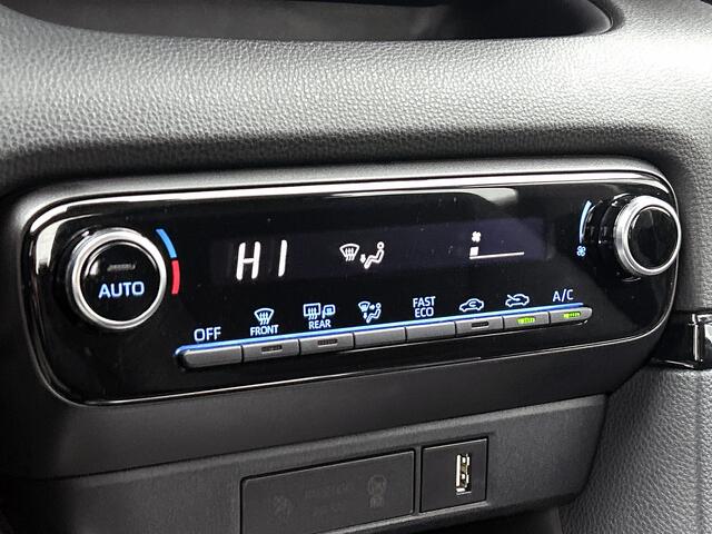 Toyota YARIS 1.5 Hybrid Dynamic | 1e Eigenaar | NIEUW GELEVERD & ONDERHOUDEN | Apple Carplay / Android Auto |