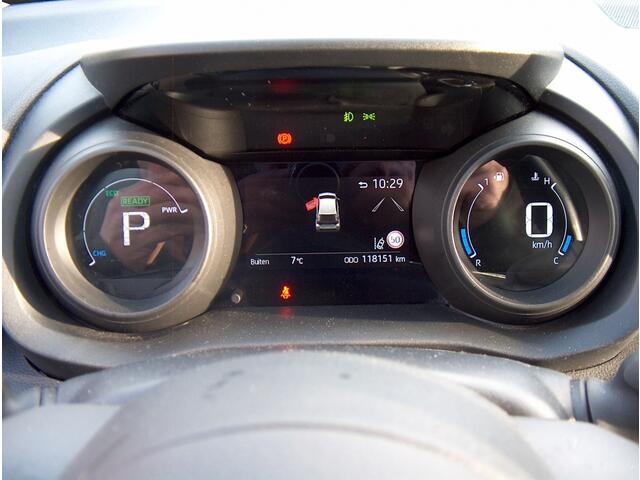 Toyota YARIS 1.5 Hyb. First Ed.