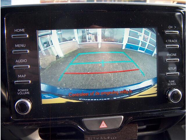 Toyota YARIS 1.5 Hyb. First Ed.