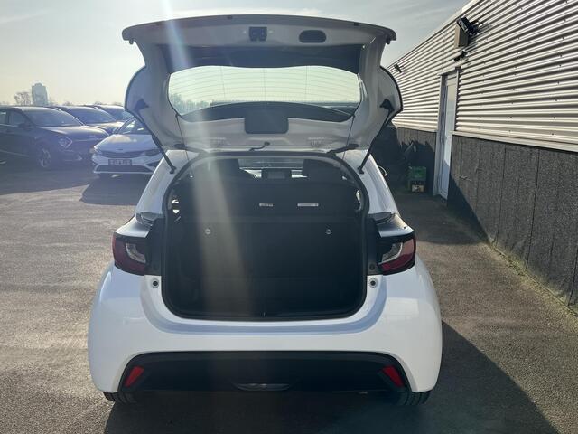 Toyota YARIS 1.5 Hybrid Business Plus Apple Carplay en/of Android auto navigatie, Stoelverwarming, Adaptieve cruise control, Achteruitrijcamera, Climate control