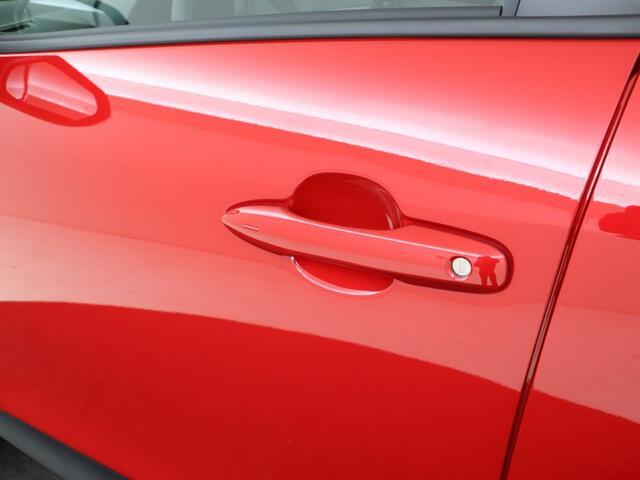 Toyota YARIS Cross 1.5 Hybrid 130 Dynamic | DEMO | Navigatie | Stoel en stuurverwarming | PDC | ACC |