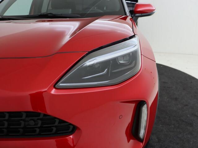 Toyota YARIS Cross 1.5 Hybrid 130 Dynamic | DEMO | Navigatie | Stoel en stuurverwarming | PDC | ACC |