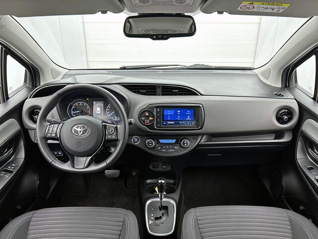 Toyota YARIS 1.5 VVT-i Dynamic | 1e Eigenaar | NIEUW GELEVERD & ONDERHOUDEN | Trekhaak | Camera |