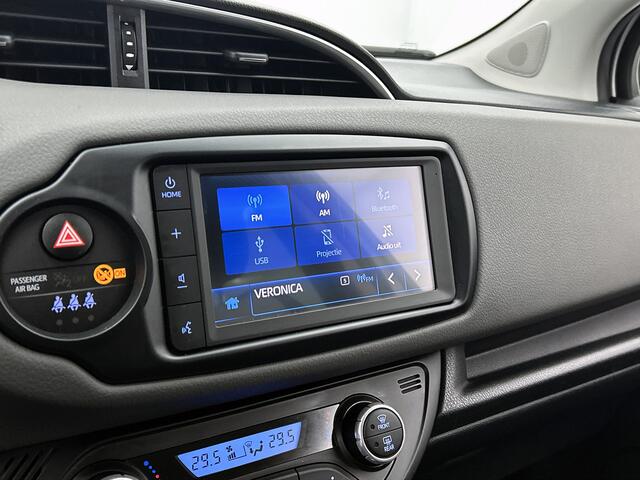 Toyota YARIS 1.5 VVT-i Dynamic | 1e Eigenaar | NIEUW GELEVERD & ONDERHOUDEN | Trekhaak | Camera |