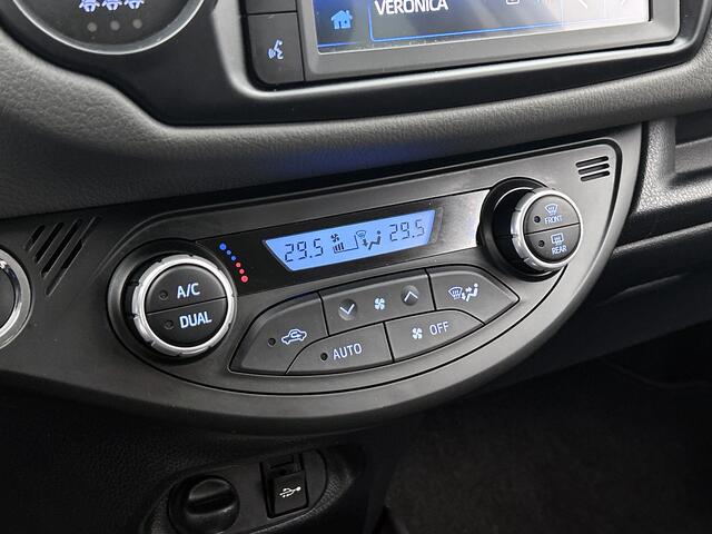Toyota YARIS 1.5 VVT-i Dynamic | 1e Eigenaar | NIEUW GELEVERD & ONDERHOUDEN | Trekhaak | Camera |