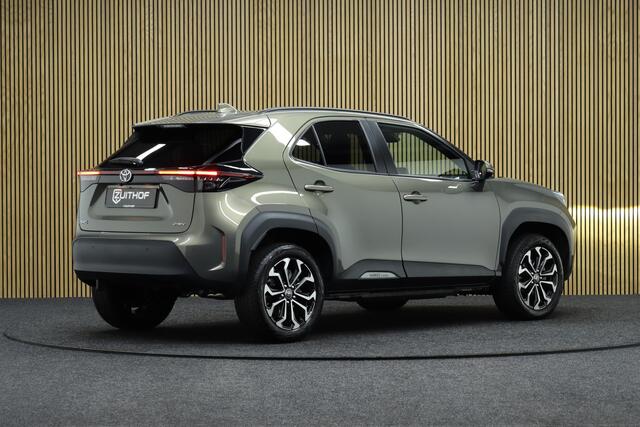 Toyota YARIS Cross 1.5 Hybrid 115 First Edition | Nieuw uit voorraad Leverbaar! | Parkeerhulp | Adaptive-cruise | Navigatie | Stoelverwarming | Apple Carplay & Android Auto | Camera | Keyless | LM Velgen