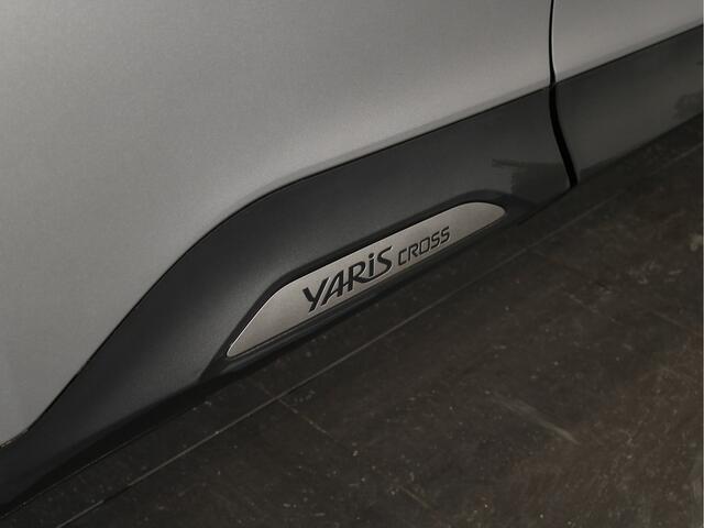 Toyota YARIS Cross 1.5 Hybrid 115 First Edition | Stuur / Stoelverwarming | Dode-hoek |