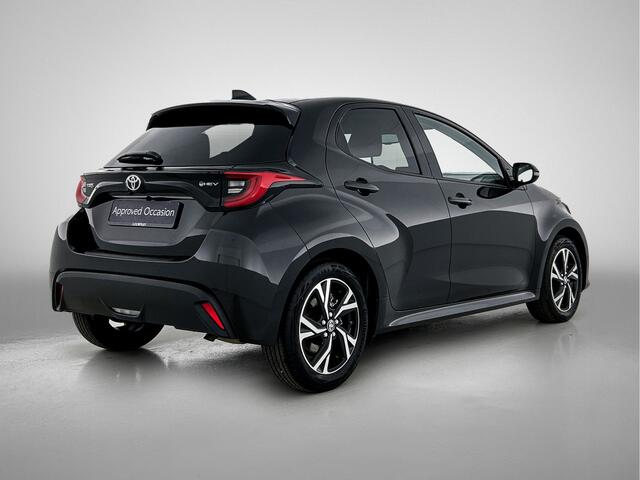 Toyota YARIS 1.5 Hybrid 115 First Edition | BTW Voertuig | Stoelverwarming | Draadloos laden |