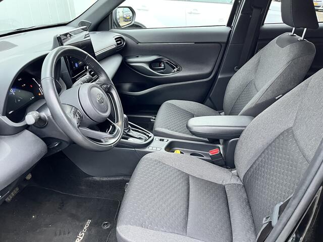 Toyota YARIS Cross 1.5 Hybrid 115 Dynamic Limited Parkeersensoren Stoel Stuur Verwarming PDC