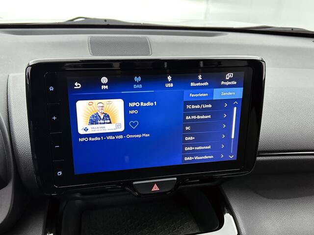 Toyota YARIS Cross 1.5 Hybrid Explore | 1e Eigenaar | NIEUW GELEVERD & ONDERHOUDEN | Trekhaak | Stoelverwarming | PDC |