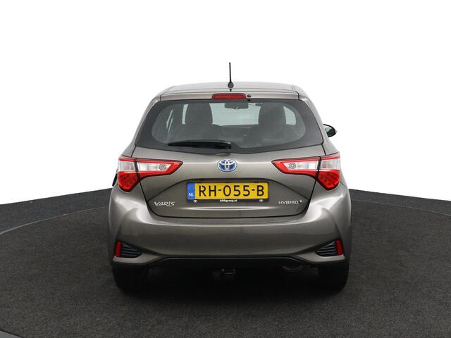 Toyota YARIS 1.5 Hybrid Executive | Trekhaak | Alcantara Bekleding | Navigatie | Keyless Start | Cruise Control | Climate Control |