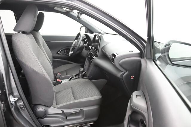 Toyota YARIS Cross 1.5 Hybrid 115 Dynamic | Parkeersensoren Rondom | Stuur en Stoelverwarming | Keyless Entry | Navigatie |