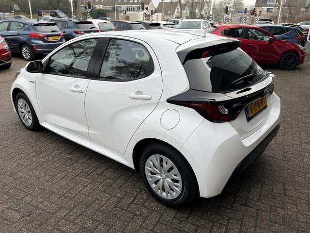 Toyota YARIS 1.5 Hybrid Active / Airco clima/ Apple carplay/ Camera/ Cruise/