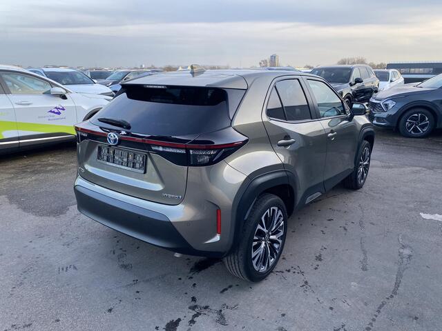 Toyota YARIS Cross 1.5 Hybrid Executive Panoramadak, Parkeersensoren voor + achter, Stoelverwarming, LED, Smart Key, LMV
