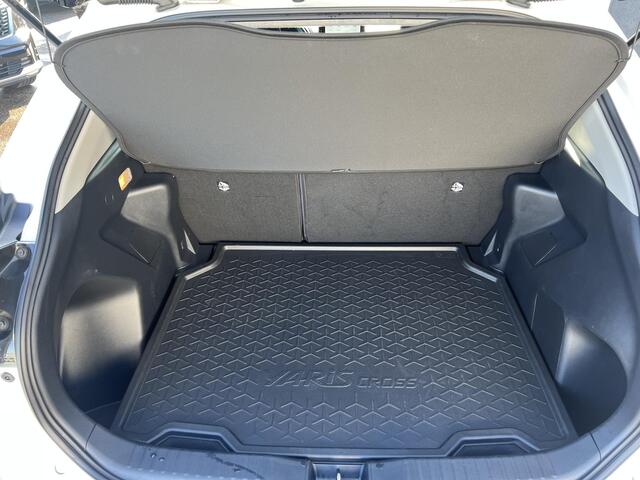 Toyota YARIS Cross 1.5 Hybrid Business Dynamic Parkeersensoren voor + achter, LMV, Apple Carplay en/of Android auto Navigatie, Adaptieve cruise control