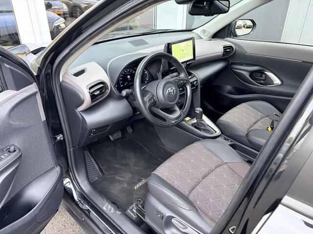 Toyota YARIS Cross 1.5 Hybrid Executive 18 inch | Panoramadak | Half leder | Parkeersensoren rondom