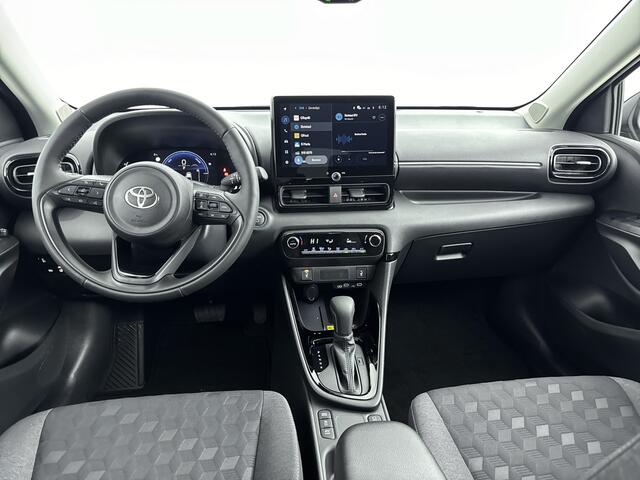 Toyota YARIS 1.5 Hybrid 115 Dynamic | Apple Carplay & Android Auto | Parkeercamera | * | Direct leverbaar |