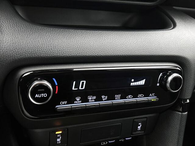 Toyota YARIS 1.5 Hybrid 115 Dynamic | BTW Voertuig | Stoelverwarming | Achteruitrijcamera |