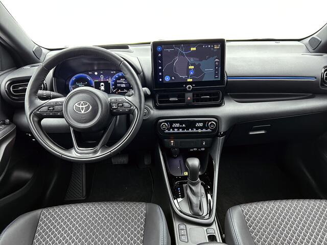 Toyota YARIS 1.5 Hybrid 130 Launch Edition | BTW Voertuig | Stoelverwarming | Lederen bekleding |