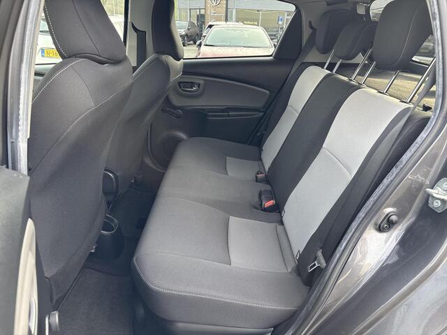 Toyota YARIS 1.5 Hybrid Dynamic **APPLE CARPLAY/ CRUISE CONTROL/ KEYLESS/ 36 MAANDEN GARANTIE**
