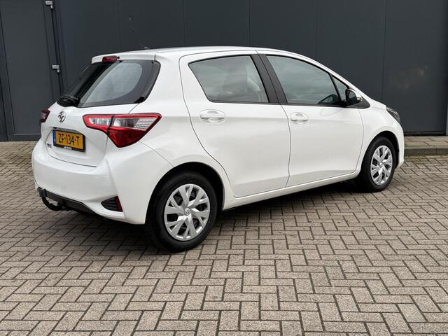 Toyota YARIS 1.5 VVT-i Active / Trekhaak / Automaat / Camera / Climate Control / Weinig Kilometers / Eerste Eigenaar / NAP