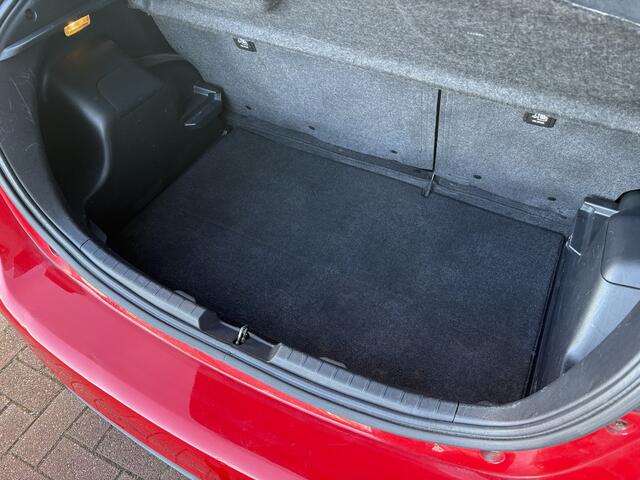 Toyota YARIS 1.5 Hybrid Aspiration 5-drs. CAMERA/CLIMA/CRUISE/MEDIA/TREKHAAK