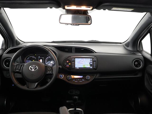 Toyota YARIS 1.5 Hybrid Executive | Panoramadak | Leder | Lichtmetalen velgen | Navigatie