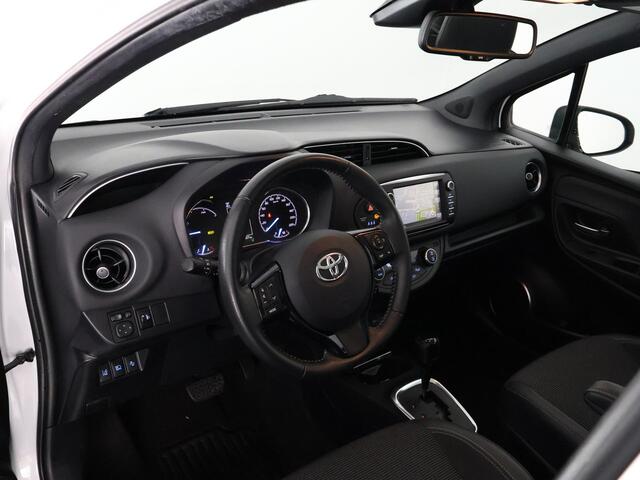 Toyota YARIS 1.5 Hybrid Executive | Panoramadak | Leder | Lichtmetalen velgen | Navigatie